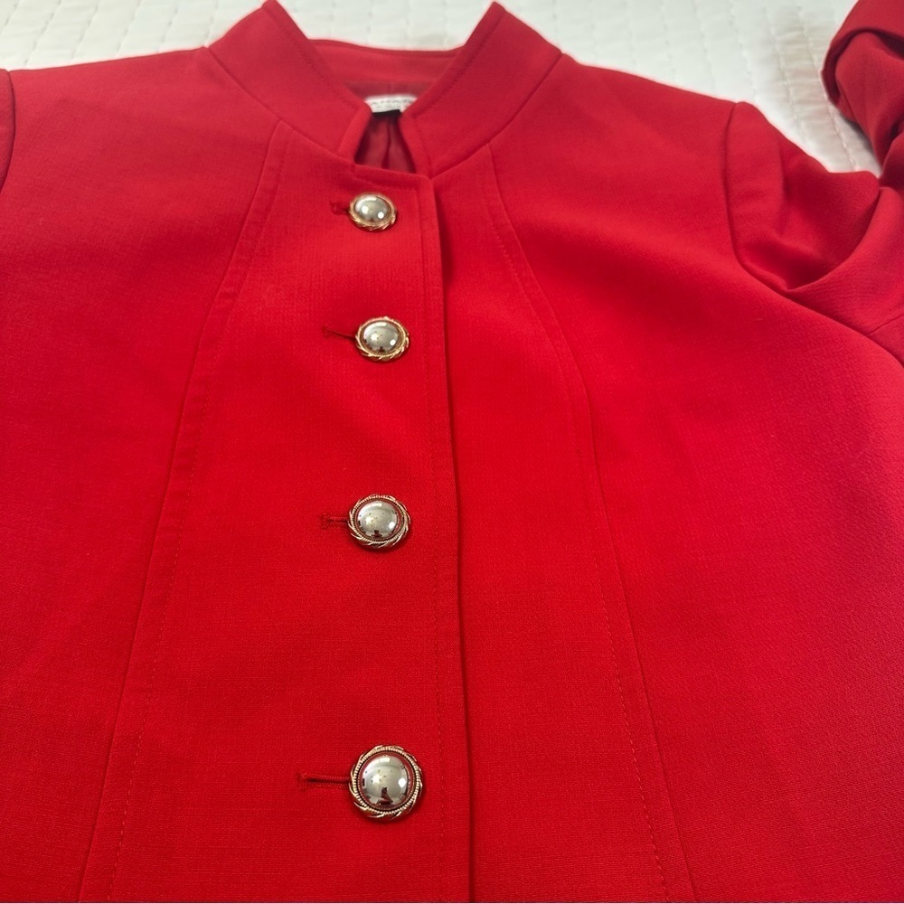 Tahiri Arthur S. Levine Elegant Red Women's Blazer with Gold Buttons - Picture 5 of 11